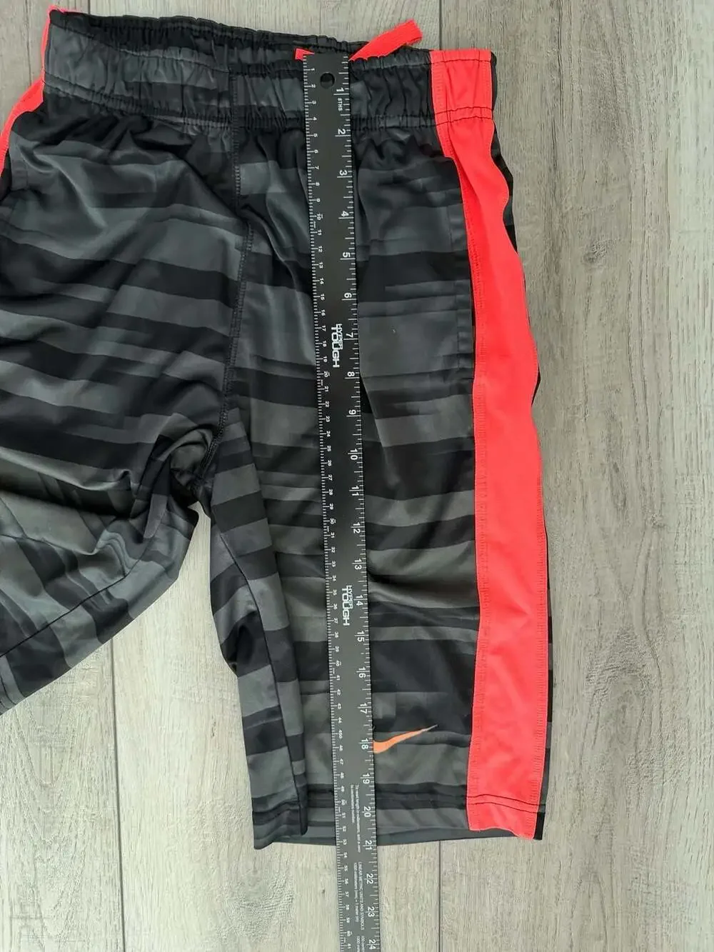Nike Dri-Fit Youth Boys Black and Gray Striped Athletic Shorts Size Large